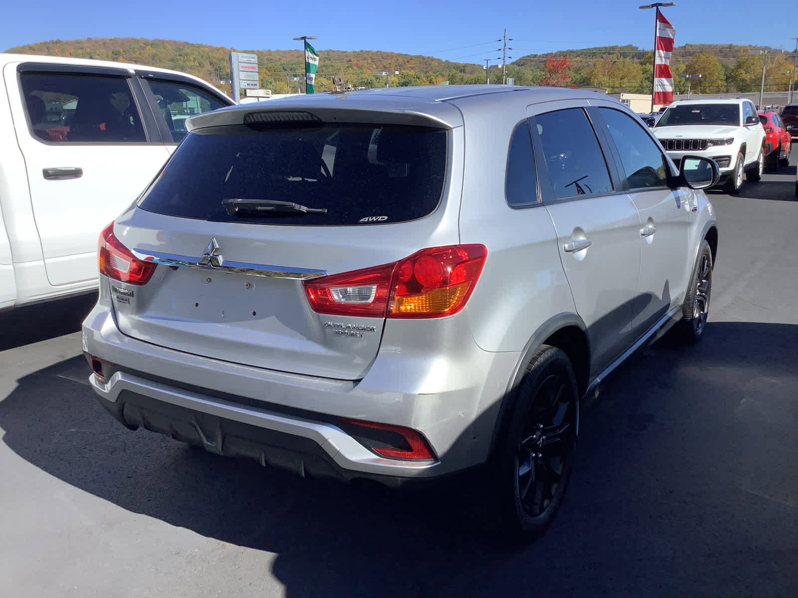 Used 2019 Mitsubishi Outlander Sport LE image 3