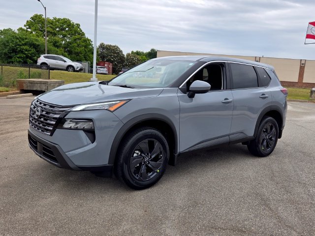 Used 2026 Nissan Rogue SV w/ Cold Weather Package FWD image 3