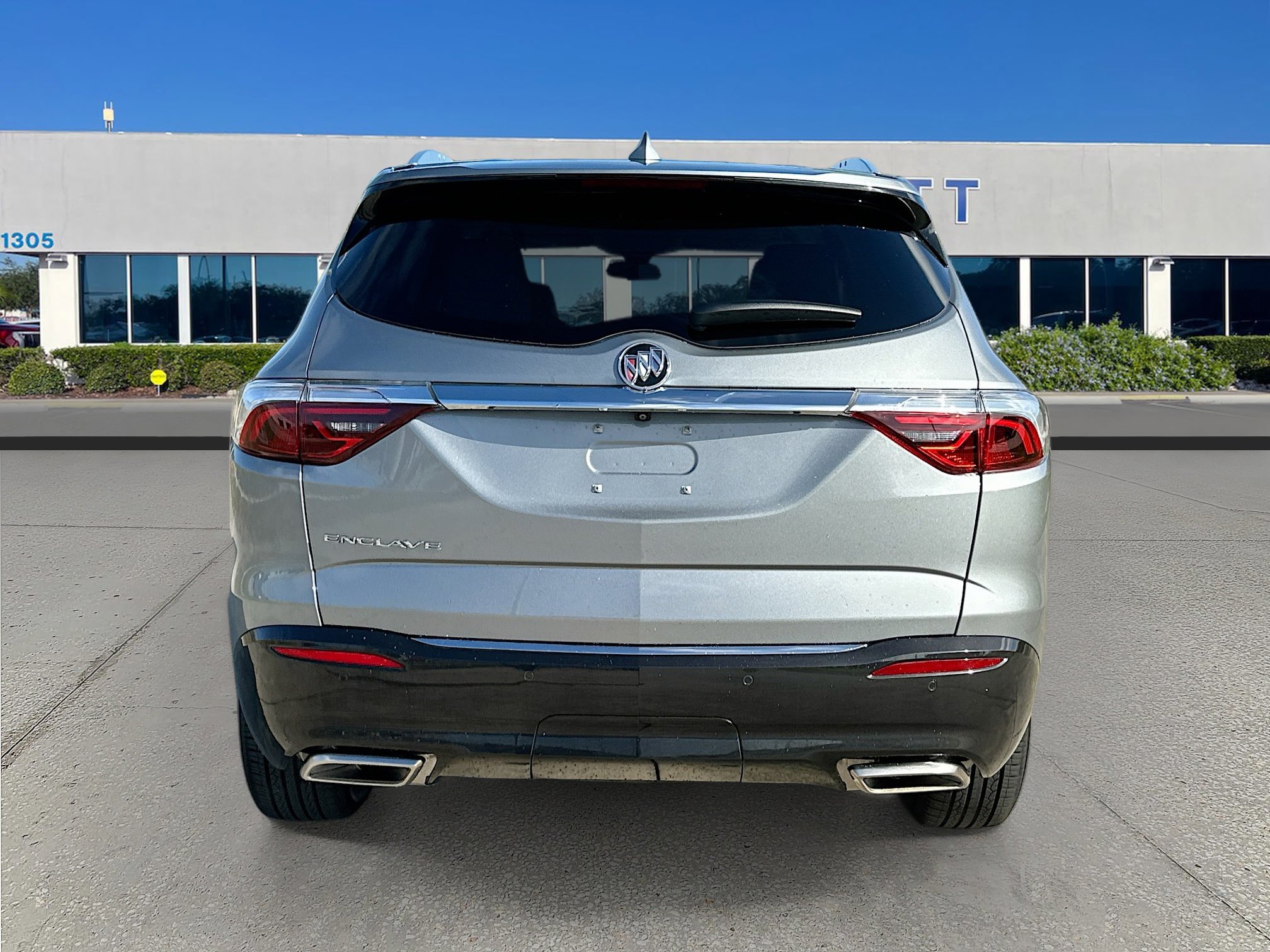 Used 2024 Buick Enclave Essence FWD image 6