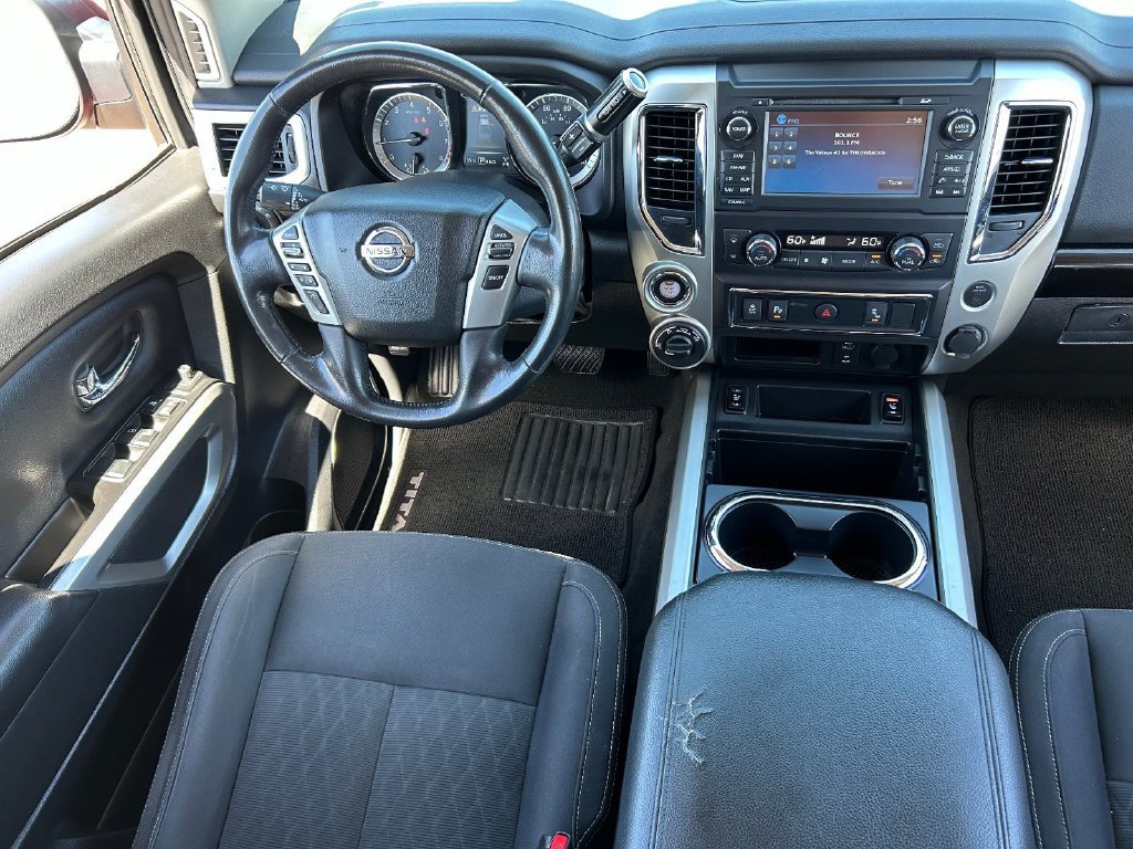 Used 2018 Nissan Titan SV w/ SV Convenience Package AWD/4WD image 14