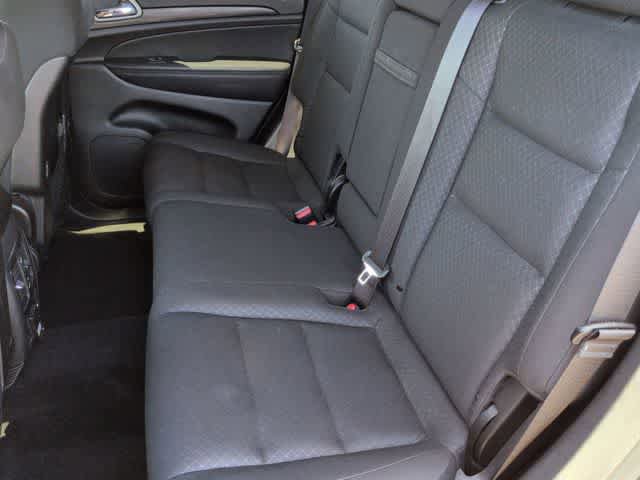 Used 2022 Jeep Grand Cherokee Laredo E w/ Security & Convenience Group AWD/4WD image 19