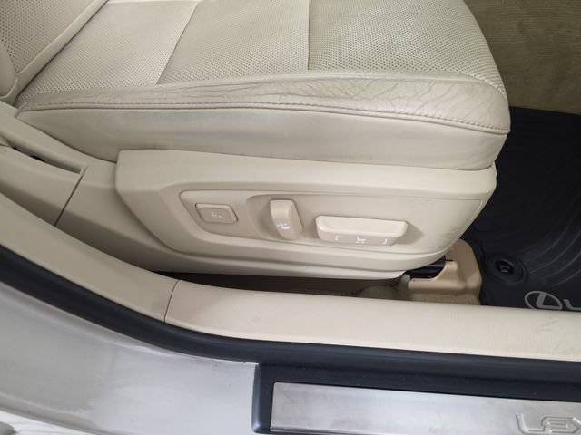 Used 2013 Lexus ES 300h w/ Luxury Pkg FWD image 31