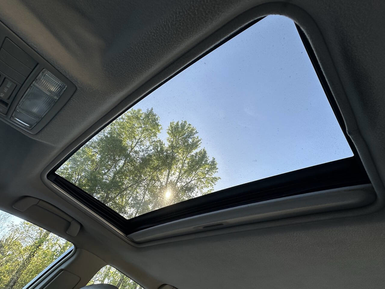 Used 2011 Toyota Camry XLE w/ XLE Extra-Value Pkg #2 image 16