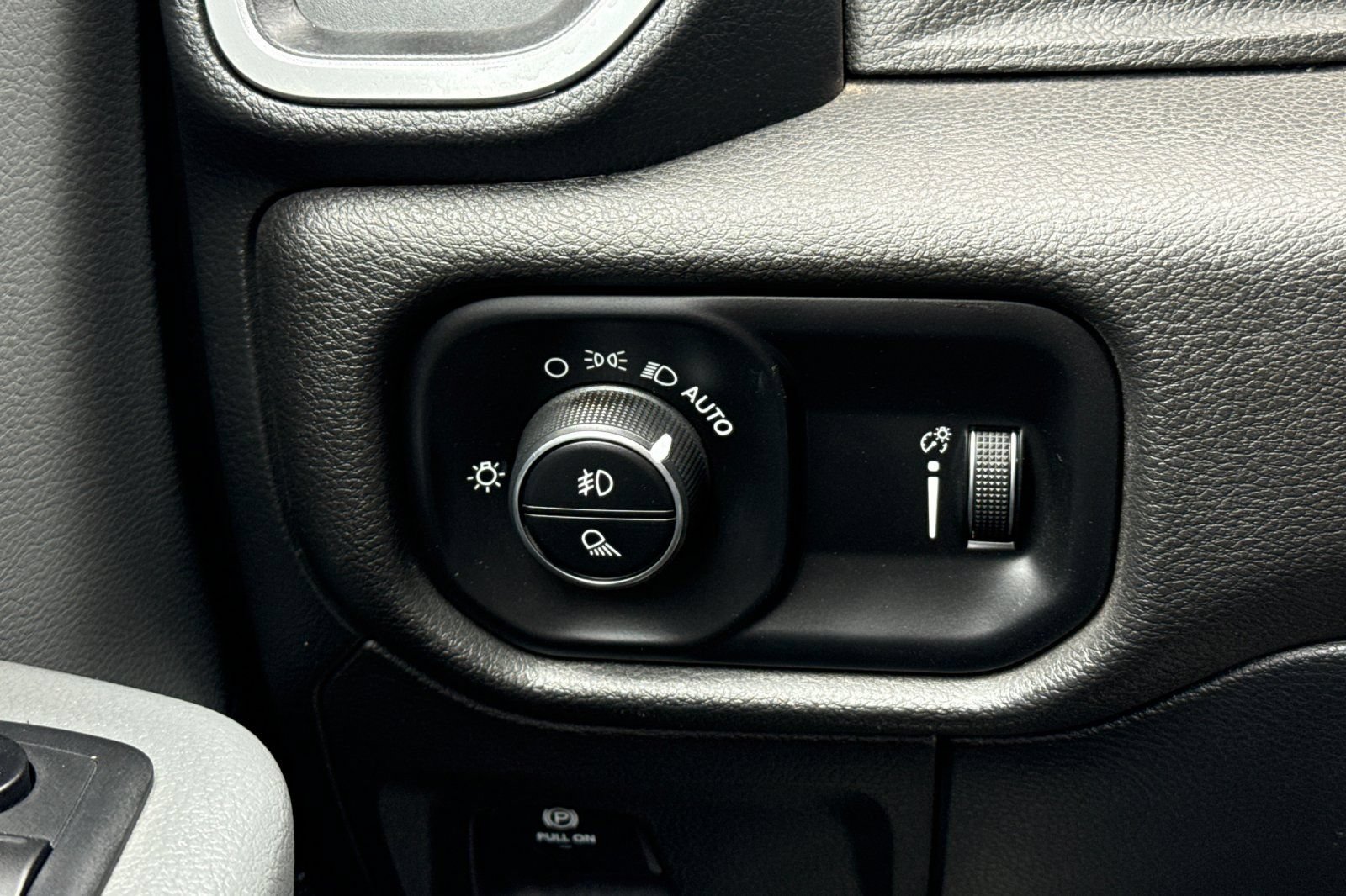 Used 2021 RAM 1500 Big Horn AWD/4WD image 36