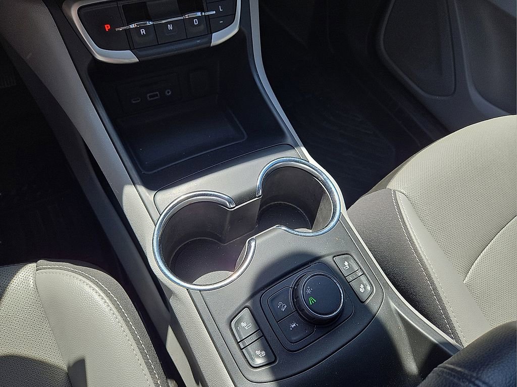 Used 2022 GMC Terrain SLT image 31