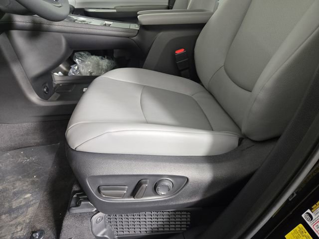 New 2025 Toyota Sienna XLE image 31