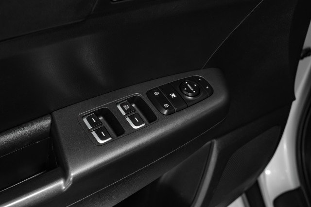 Used 2019 Kia Sportage LX image 40