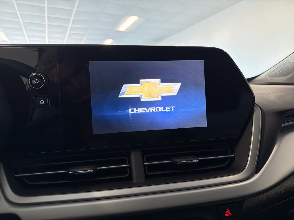 New 2026 Chevrolet Trax LS w/ LS Convenience Package FWD image 14