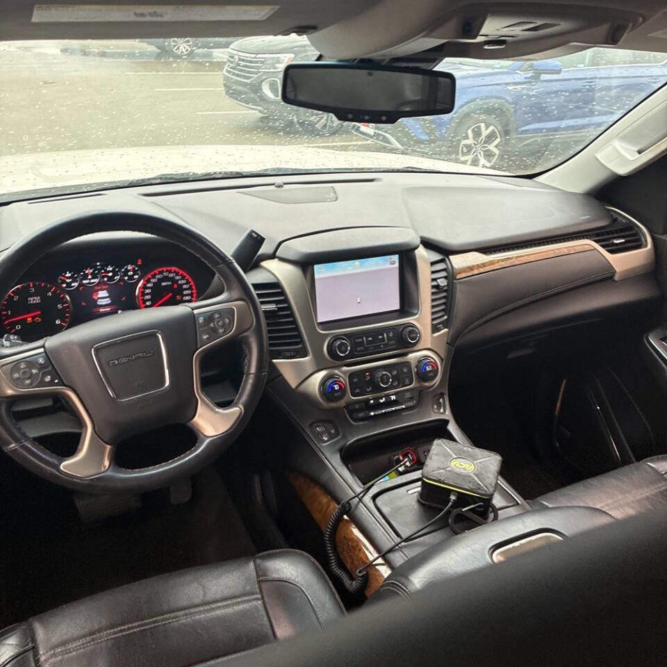 Used 2015 GMC Yukon XL Denali w/ Touring Package AWD/4WD image 11