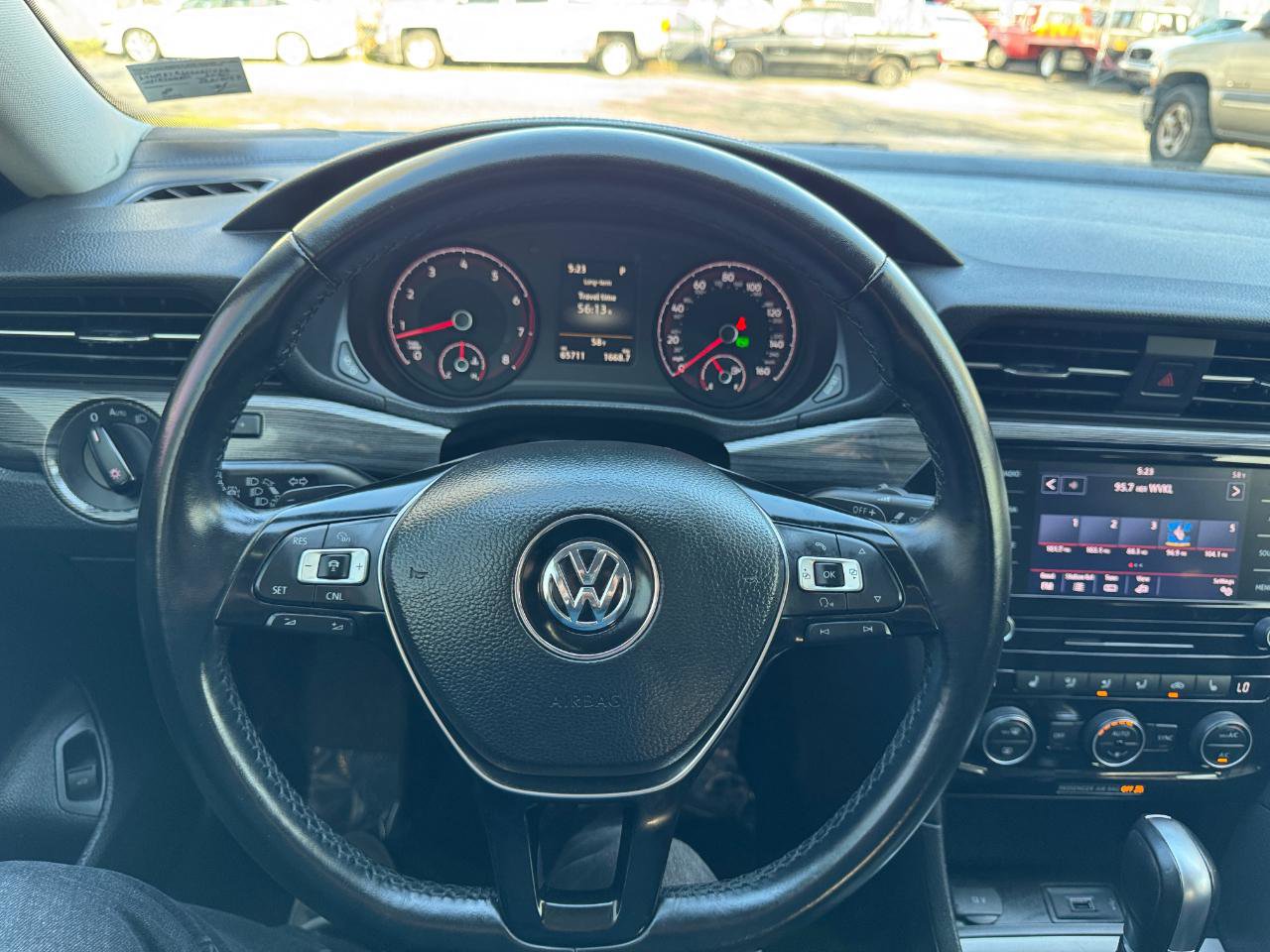 Used 2020 Volkswagen Passat 2.0T R-Line image 22