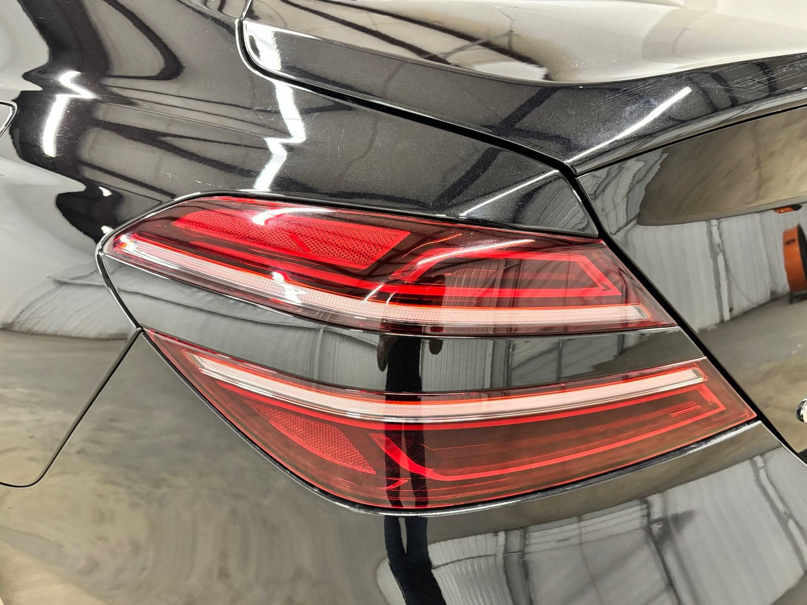 Used 2024 Genesis G70 2.5T RWD image 8