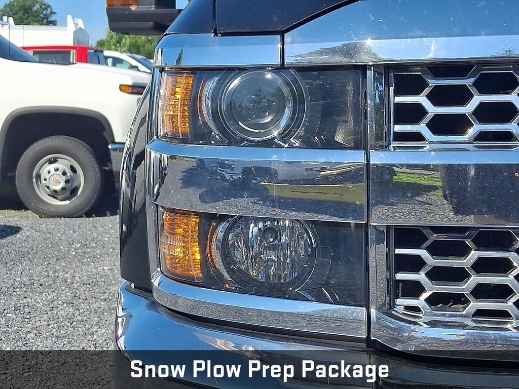 Used 2019 Chevrolet Silverado 2500 LT w/ Snow Plow Prep Package AWD/4WD image 11