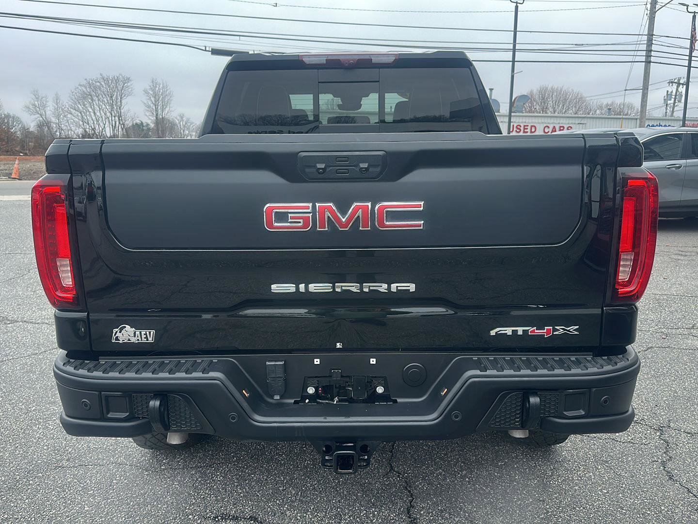 Used 2024 GMC Sierra 1500 AT4X w/ AT4X AEV Edition AWD/4WD image 12