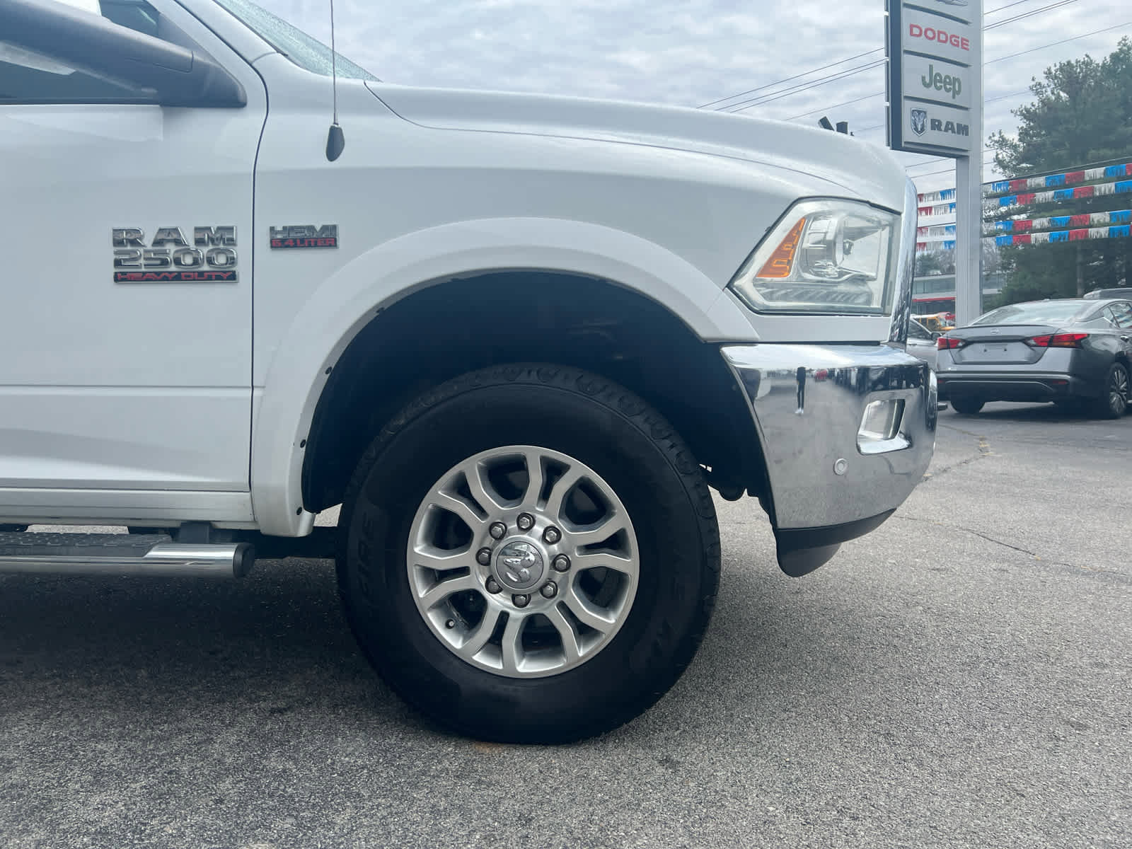 Used 2016 RAM 2500 Laramie w/ Convenience Group image 5