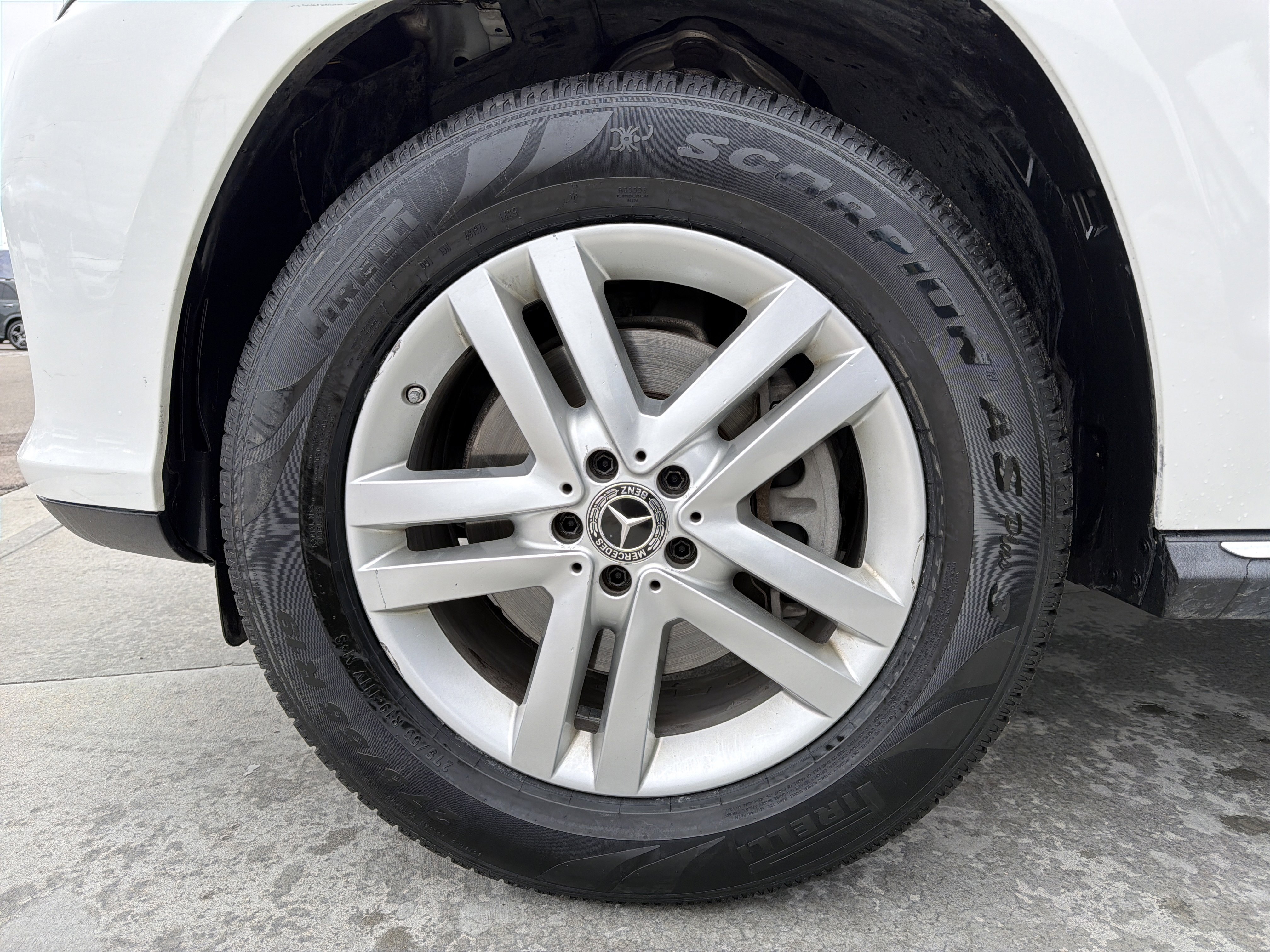 Used 2018 Mercedes-Benz GLS 450 4MATIC image 10