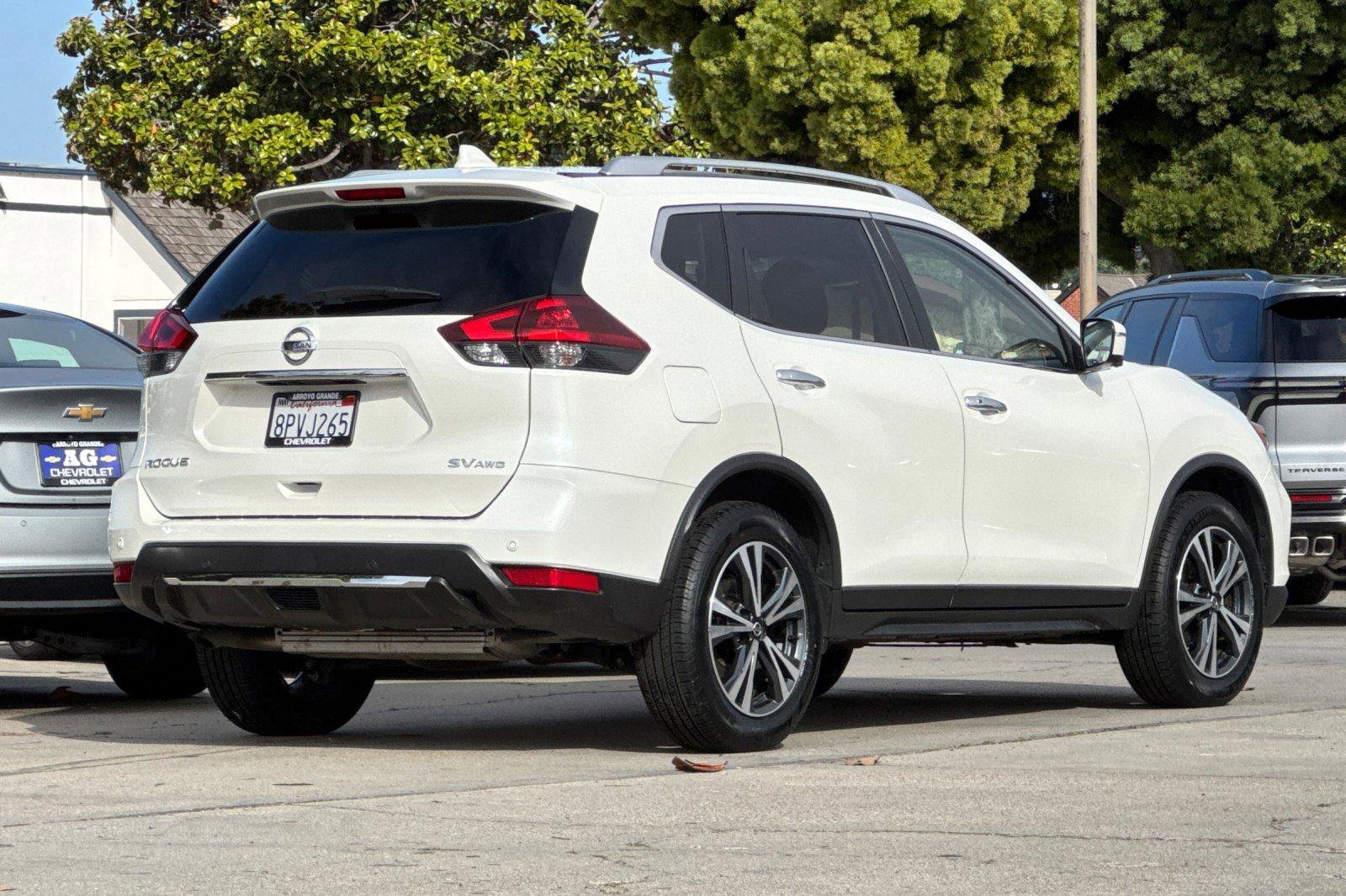 Used 2020 Nissan Rogue SV w/ Sun & Sound Touring Package AWD/4WD image 6