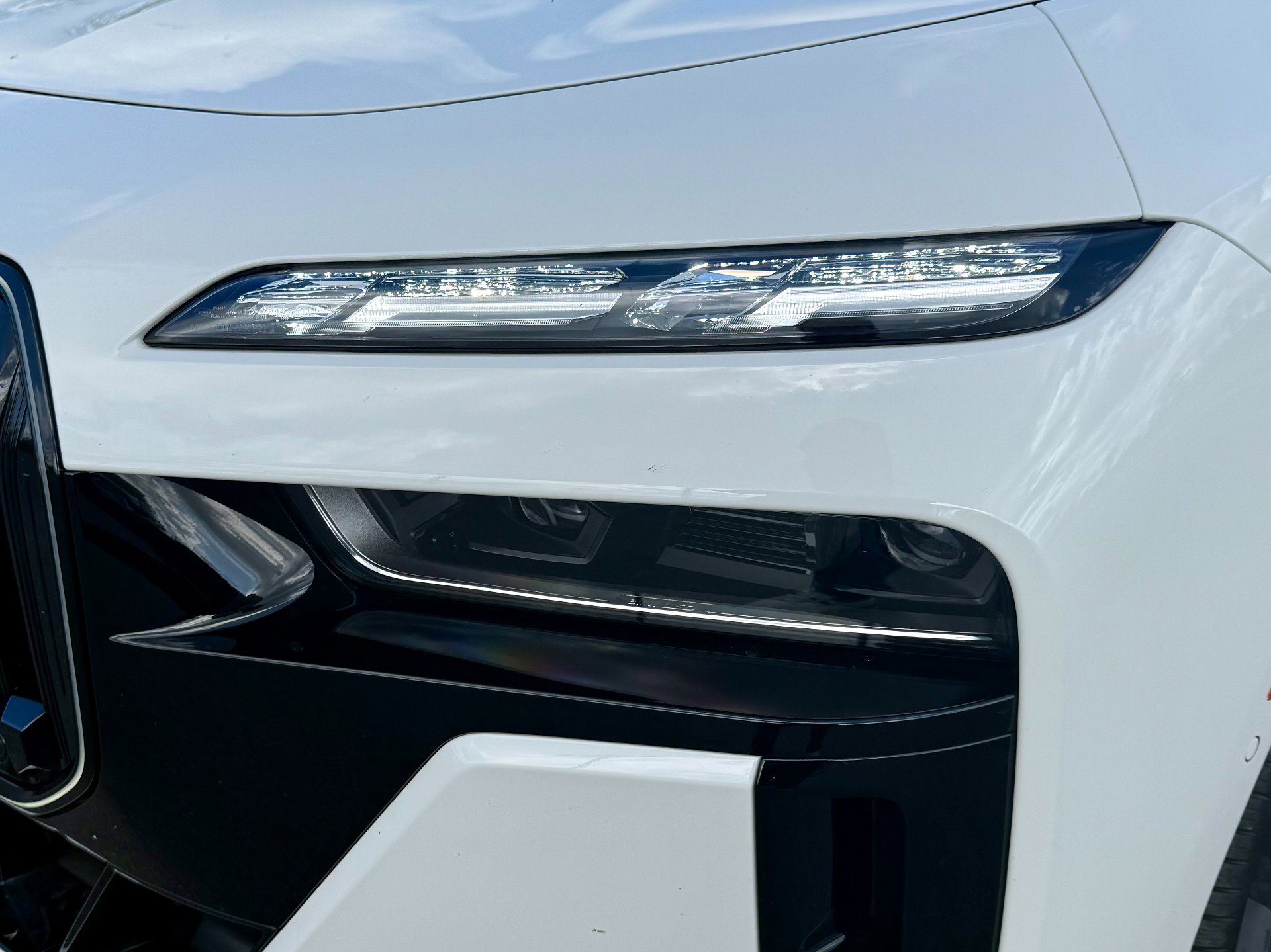 Used 2025 BMW 760i xDrive w/ Executive Package AWD/4WD image 9