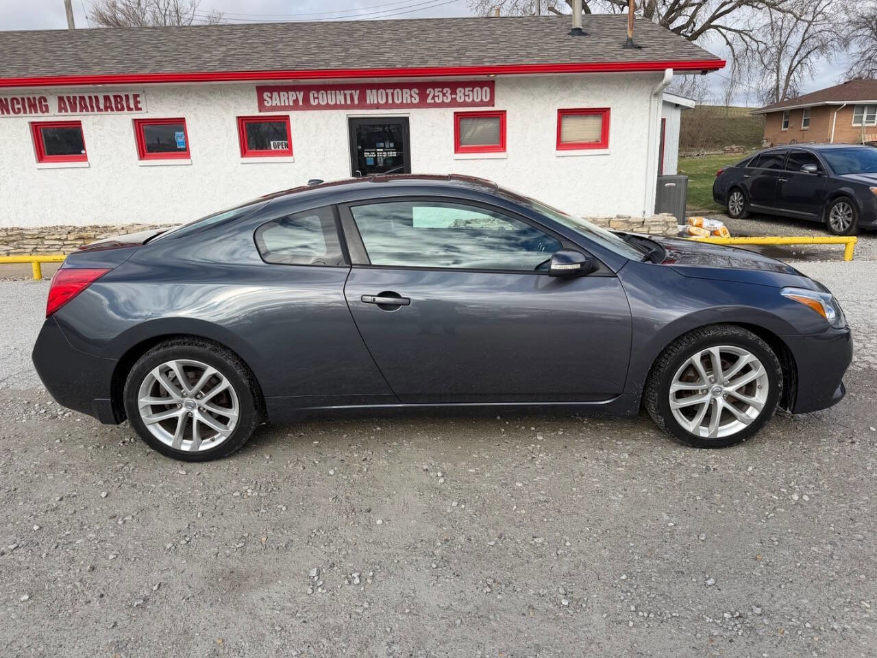 Used 2011 Nissan Altima 3.5 SR w/ 3.5SR Premium Pkg FWD image 2