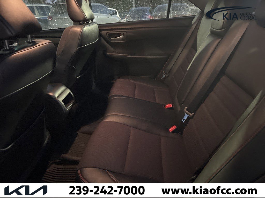 Used 2016 Toyota Camry LE image 14