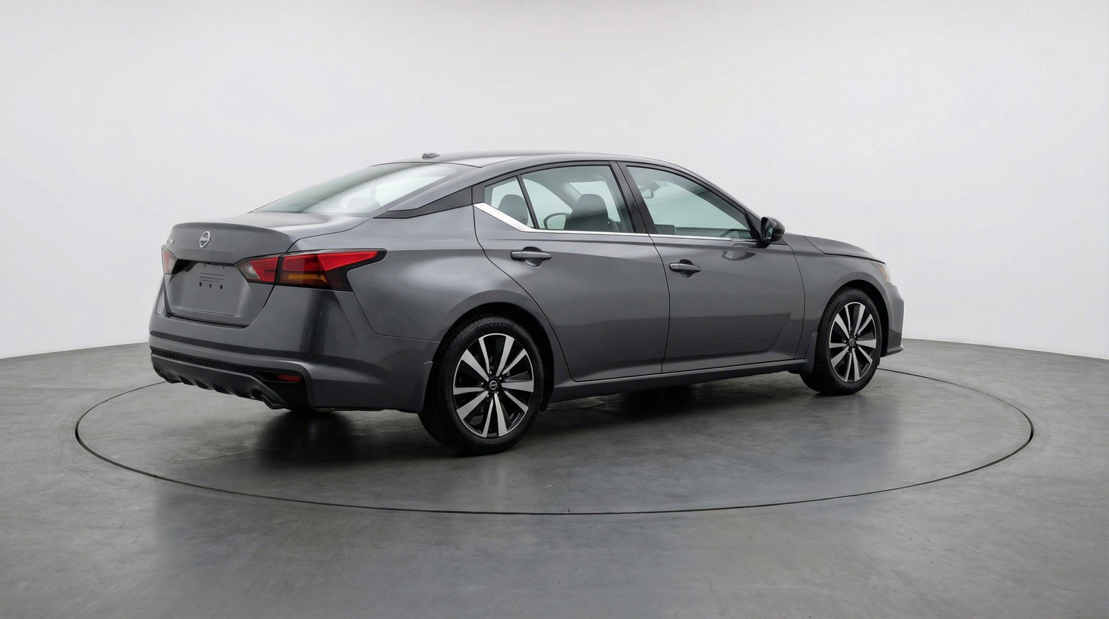 Used 2025 Nissan Altima 2.5 SR image 9