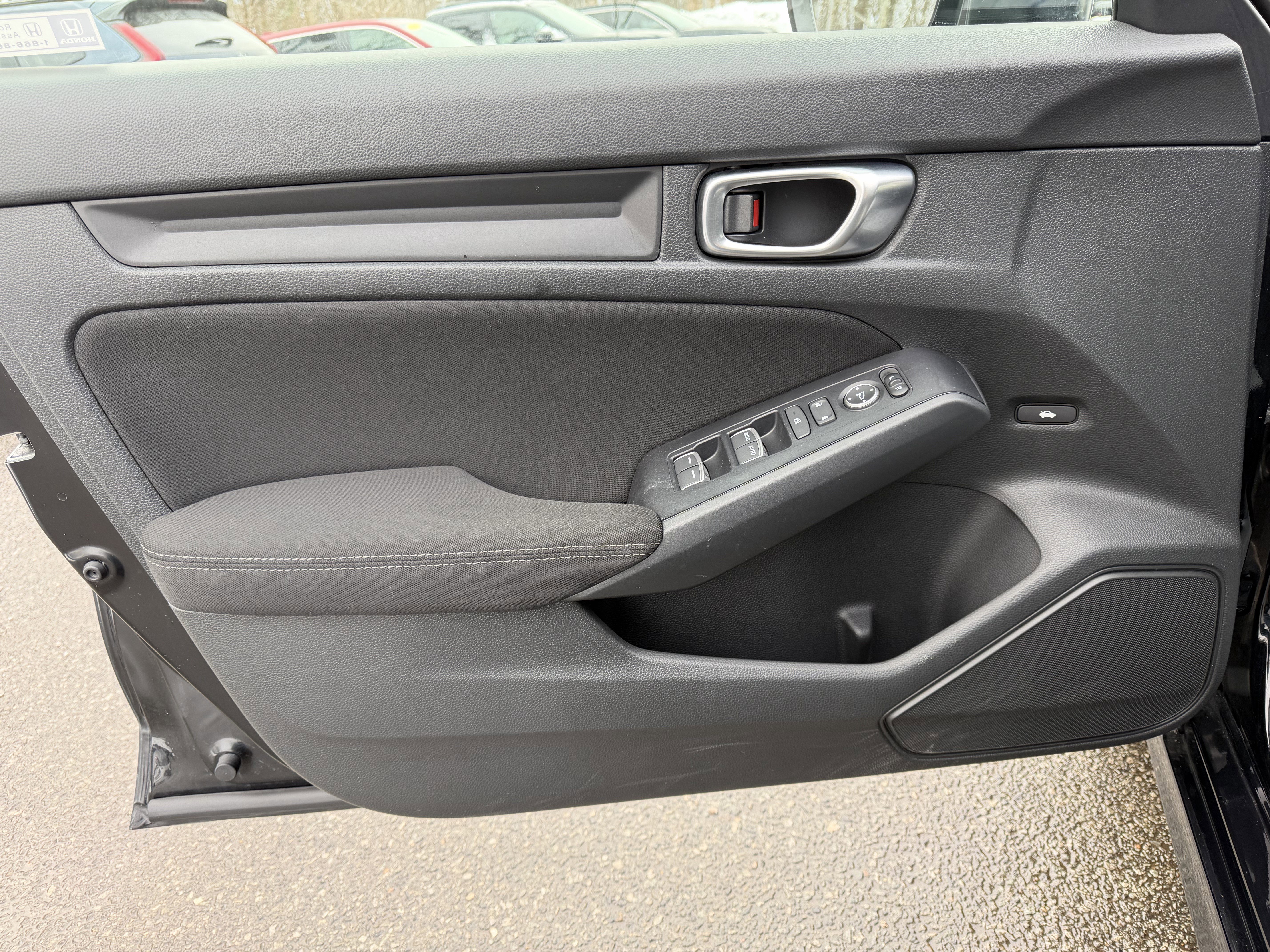 Used 2023 Honda Civic Sport image 9