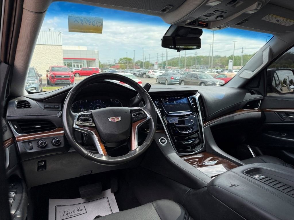 Used 2018 Cadillac Escalade ESV Premium Luxury AWD/4WD image 21