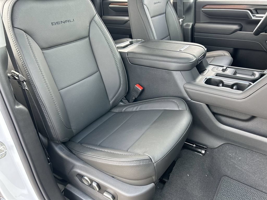 New 2026 GMC Sierra 2500 Denali w/ Denali Reserve Package AWD/4WD image 28