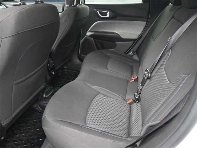 Used 2025 Jeep Compass Sport image 39