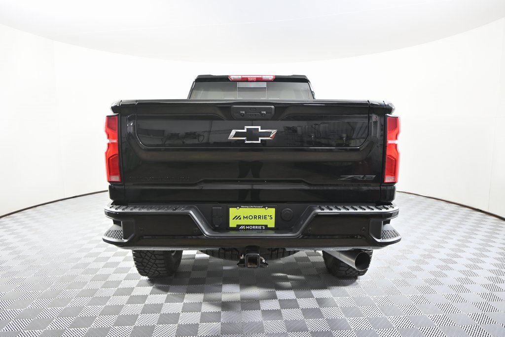 Used 2025 Chevrolet Silverado 2500 ZR2 w/ Technology Package image 5