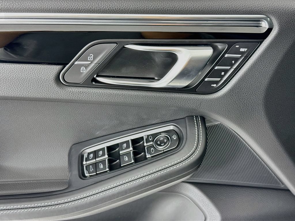 New 2026 Porsche Macan S AWD/4WD image 11