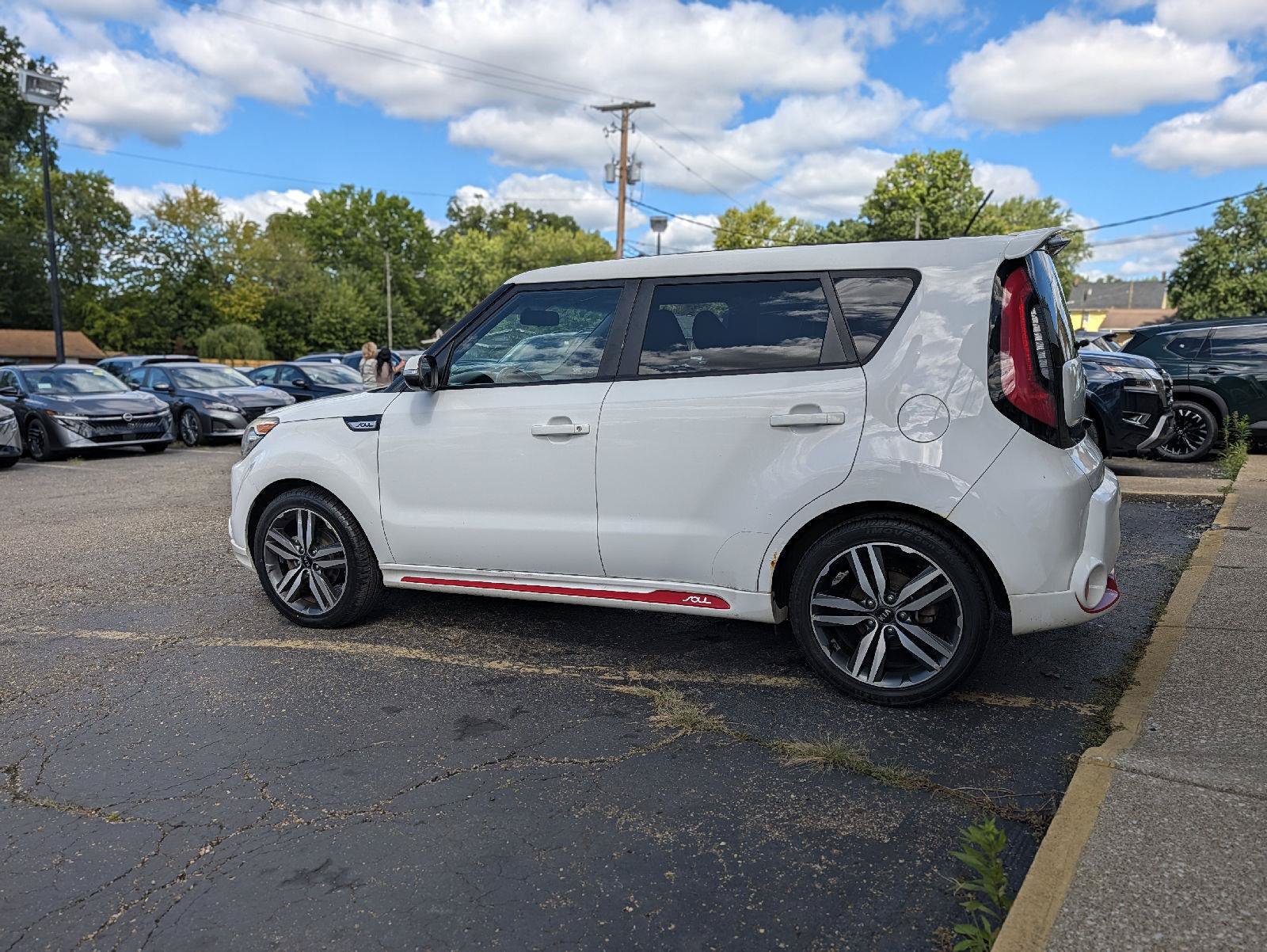 Used 2014 Kia Soul + FWD image 7