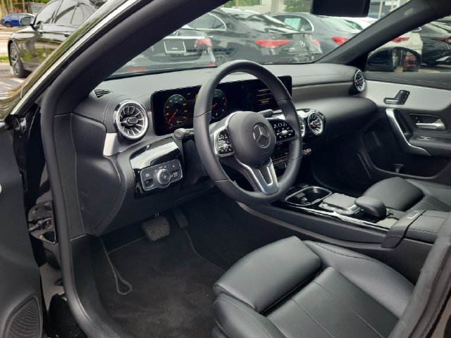 Used 2023 Mercedes-Benz CLA 250 image 14