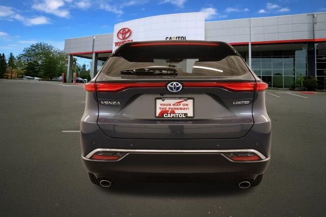 Certified 2024 Toyota Venza Limited AWD/4WD image 4