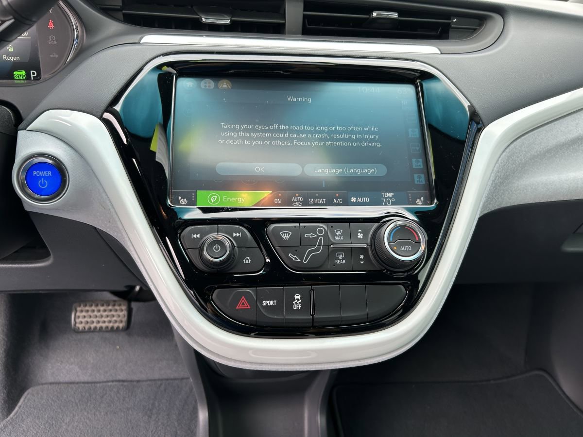 Used 2020 Chevrolet Bolt Premier w/ Infotainment Package image 9