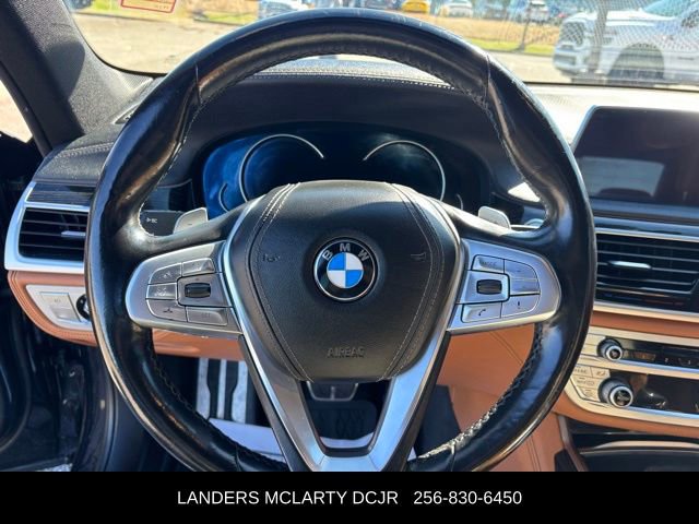 Used 2019 BMW 750i image 25