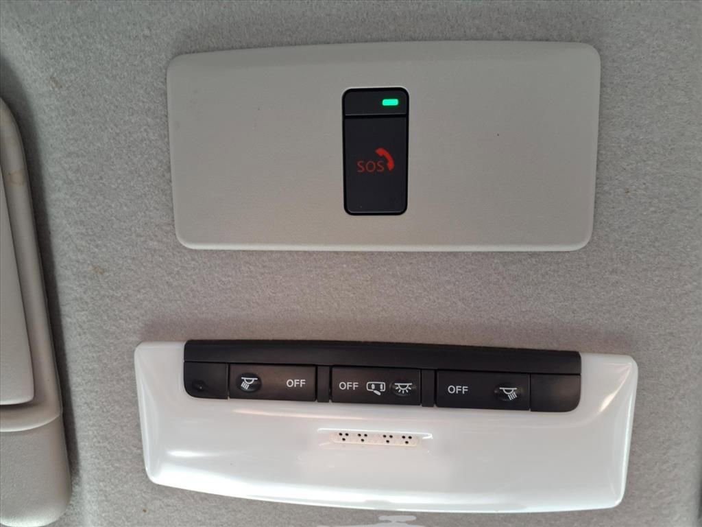 Certified 2021 Nissan Kicks SR w/ SR Premium Package image 5