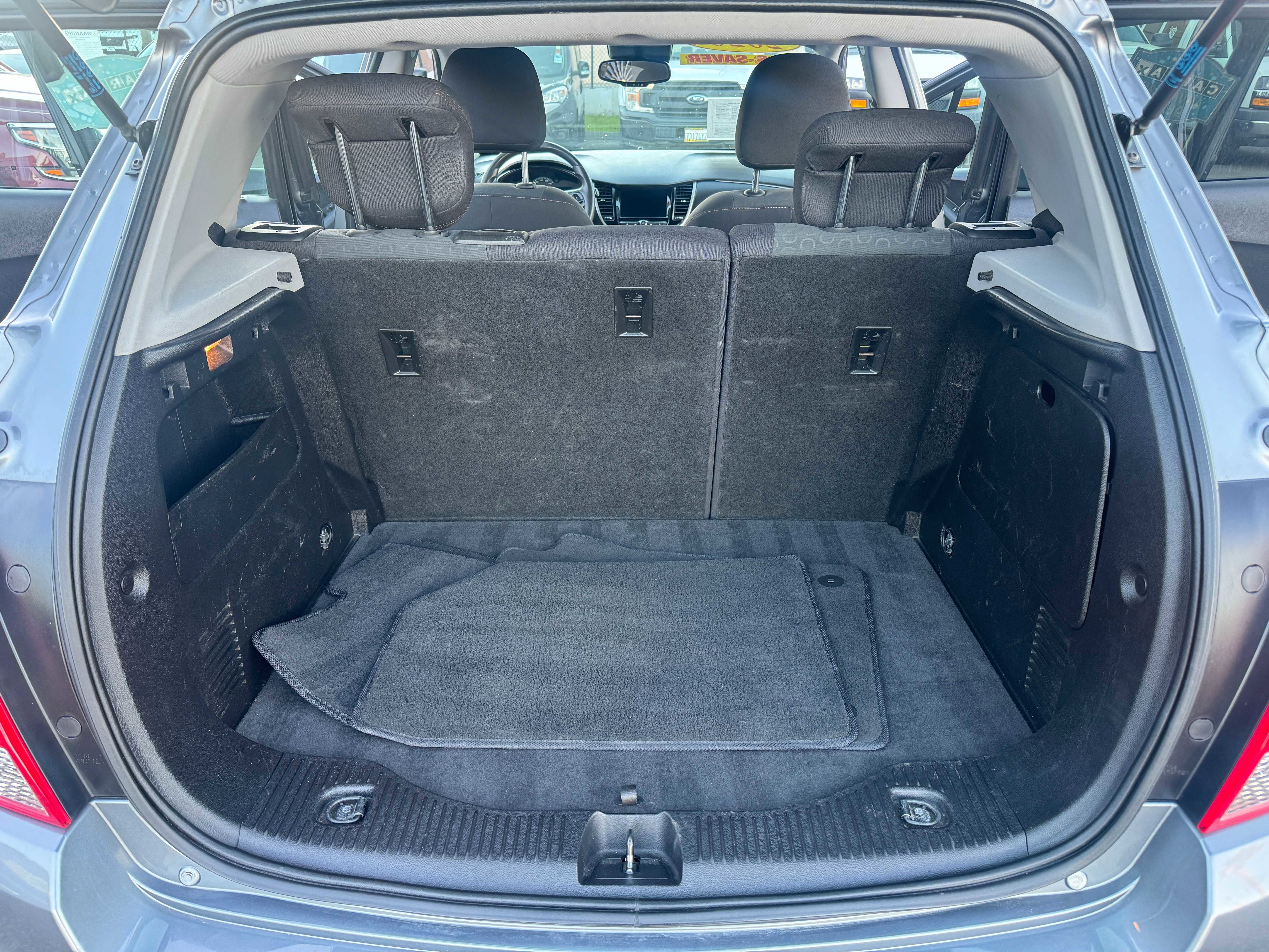 Used 2020 Chevrolet Trax LS image 9