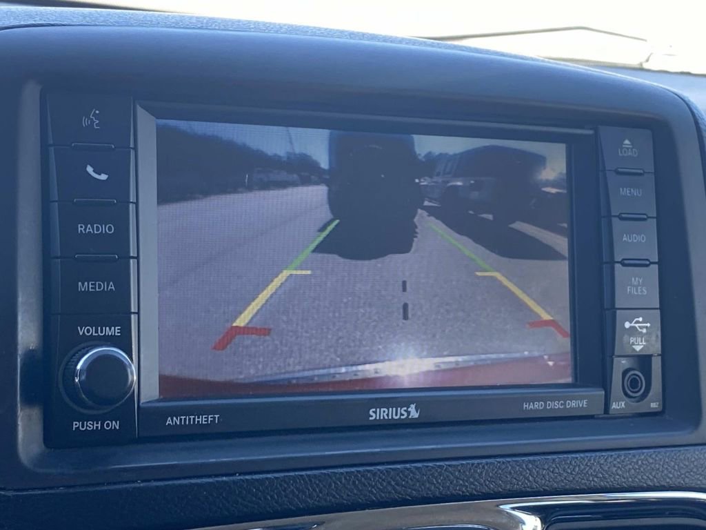 Used 2014 Chrysler Town & Country Touring image 21