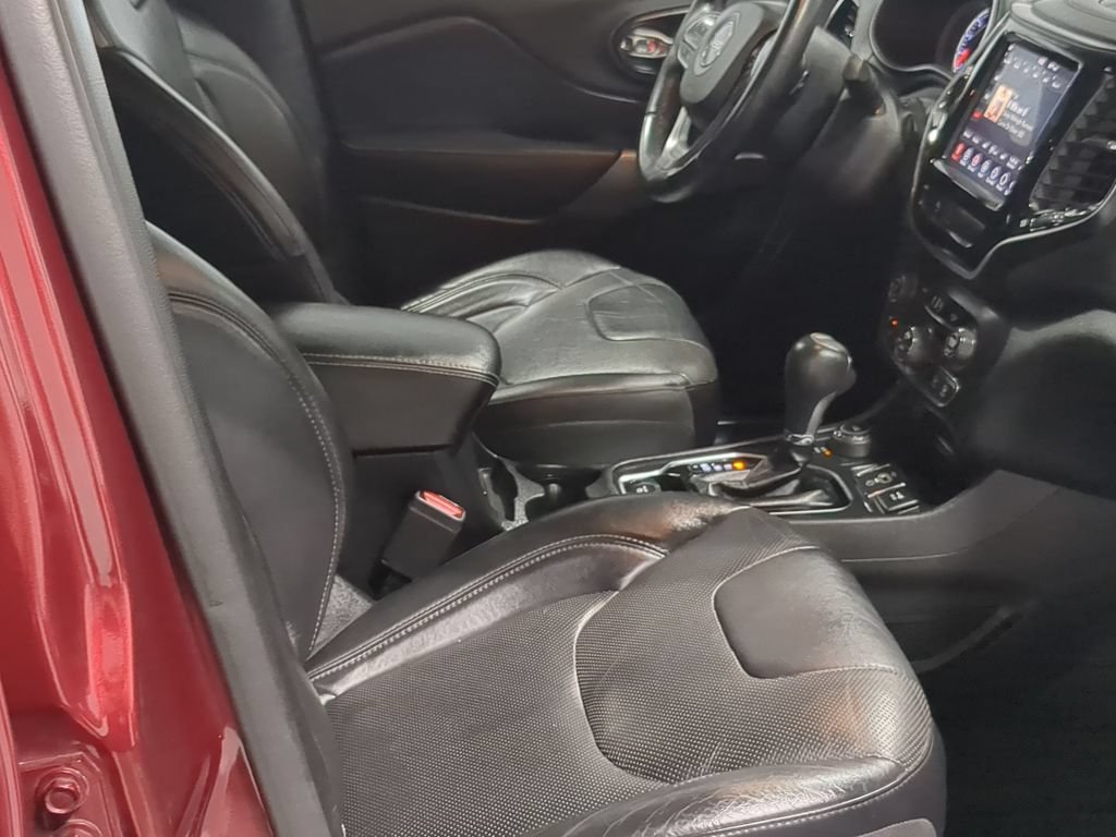 Used 2019 Jeep Cherokee Limited AWD/4WD image 27