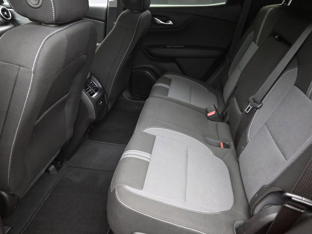 Used 2025 Chevrolet Blazer LT image 9
