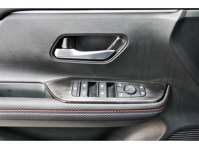 New 2027 Nissan Kicks SR w/ SR Premium Package FWD image 19