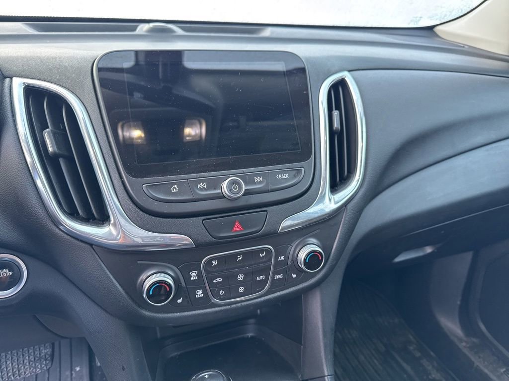 Used 2019 Chevrolet Equinox LT w/ Sun & Navigation Package image 8
