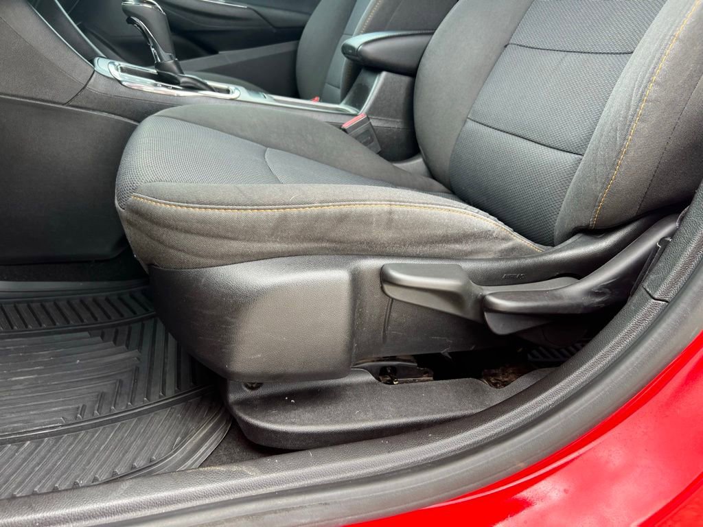 Used 2017 Chevrolet Cruze LS FWD image 14