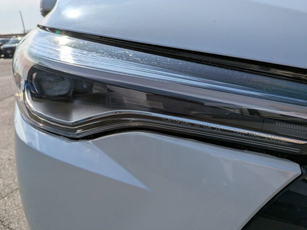 Used 2024 Toyota Corolla Cross XLE image 19