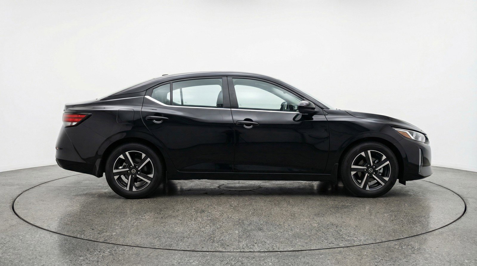 Used 2025 Nissan Sentra SV image 11