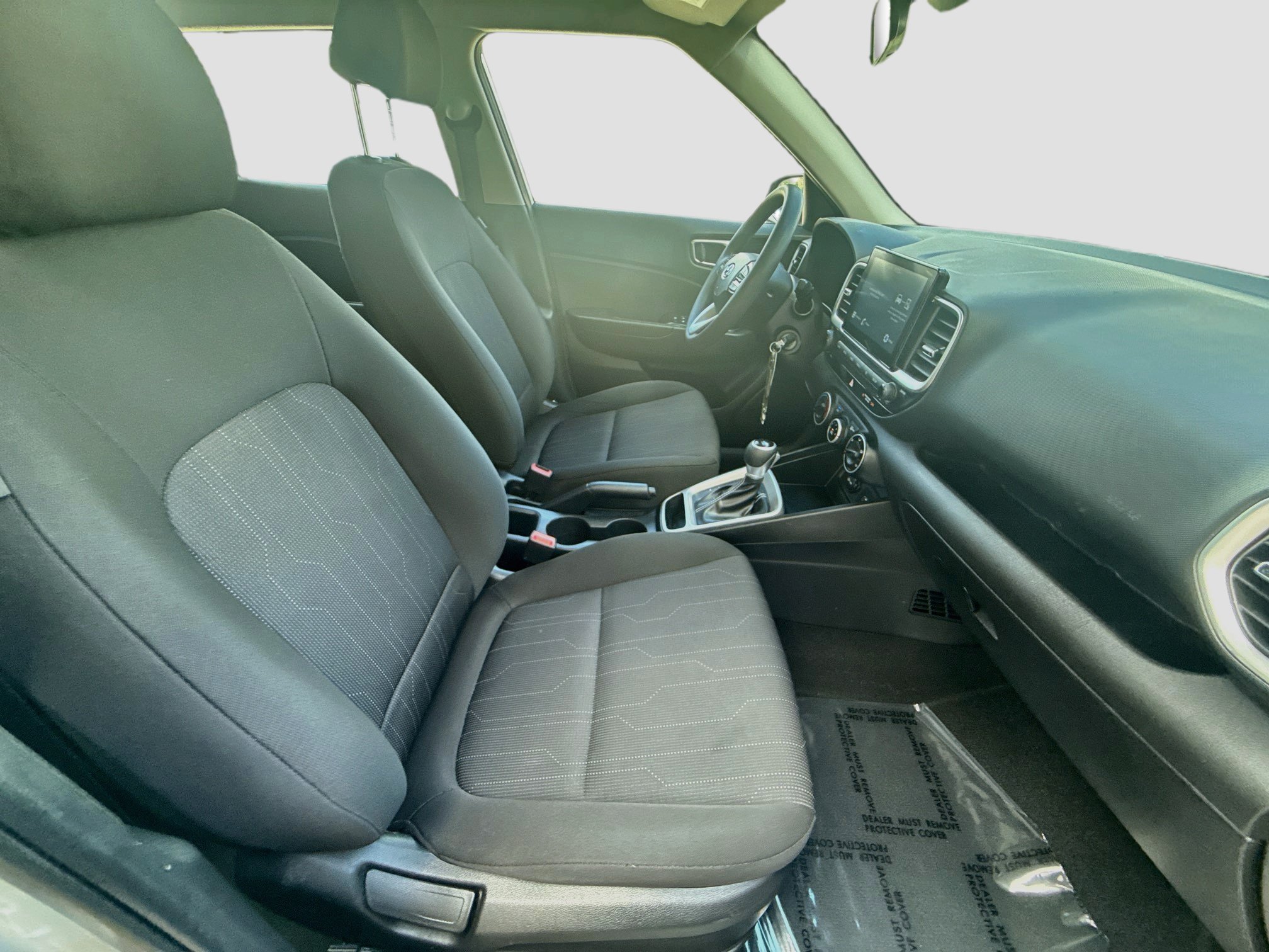 Used 2021 Hyundai Venue SE FWD image 28
