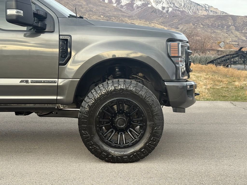 Used 2020 Ford F350 Lariat image 3