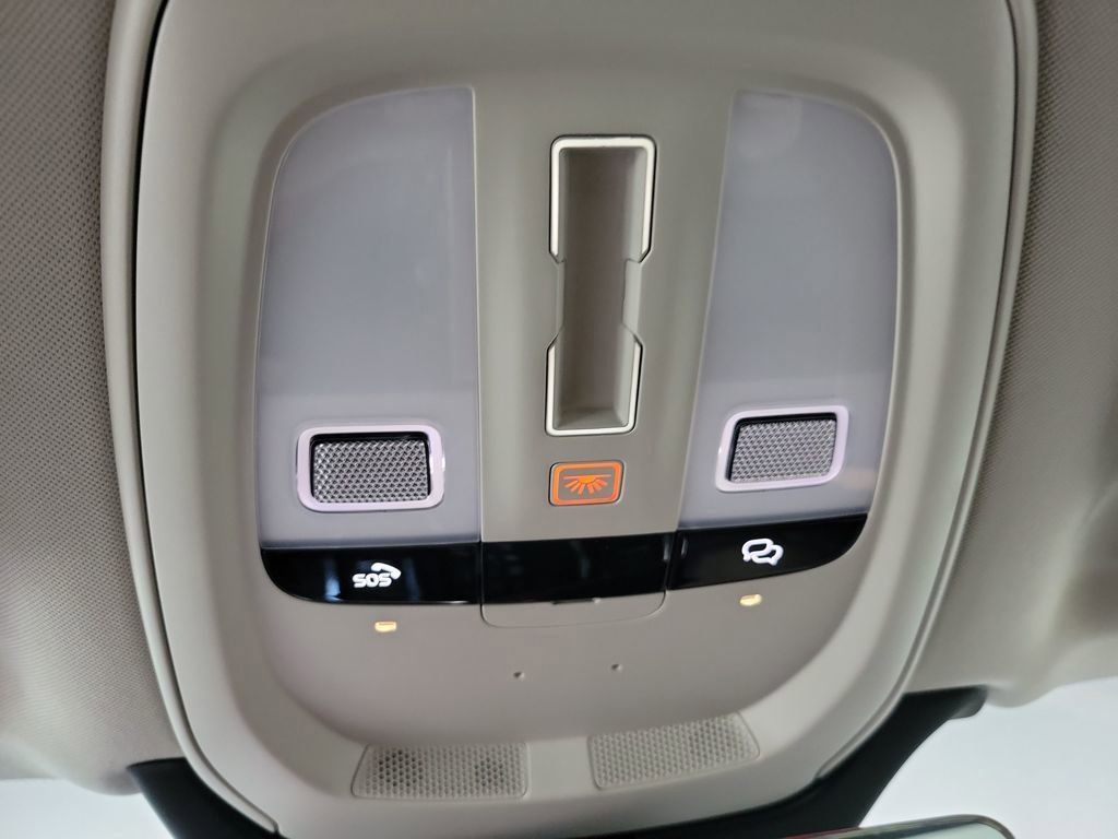 Used 2025 Volvo XC90 B5 Plus w/ Protection Package Premier image 75