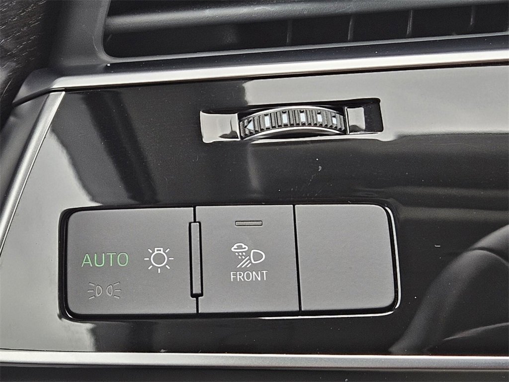 Used 2022 Audi Q7 3.0T Premium image 21