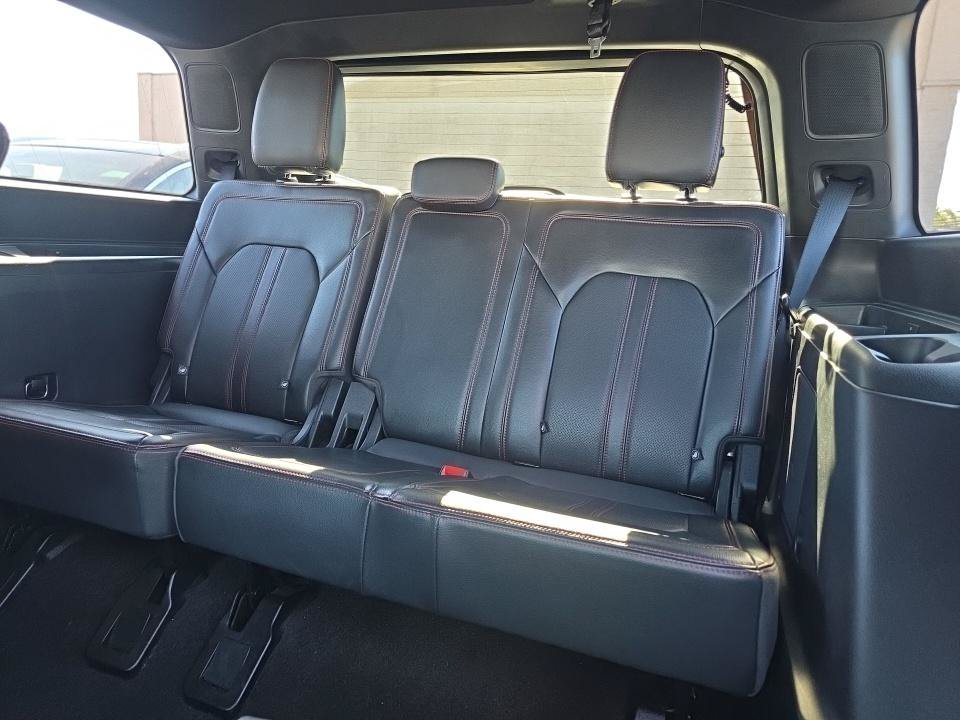 Used 2023 Ford Expedition Limited AWD/4WD image 9